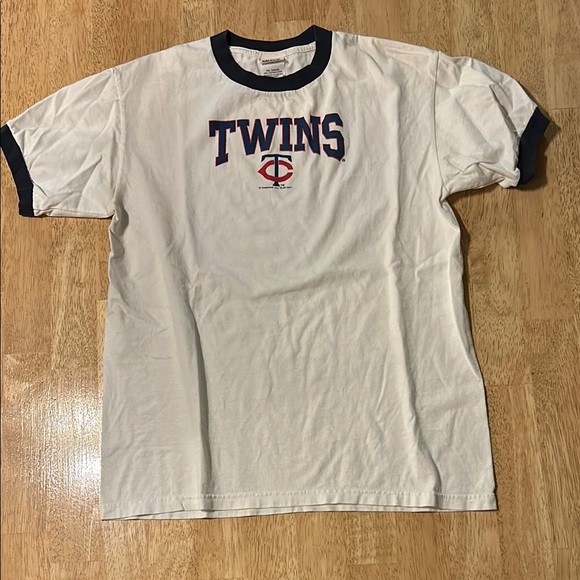 Twins tee - Picture 1 of 7